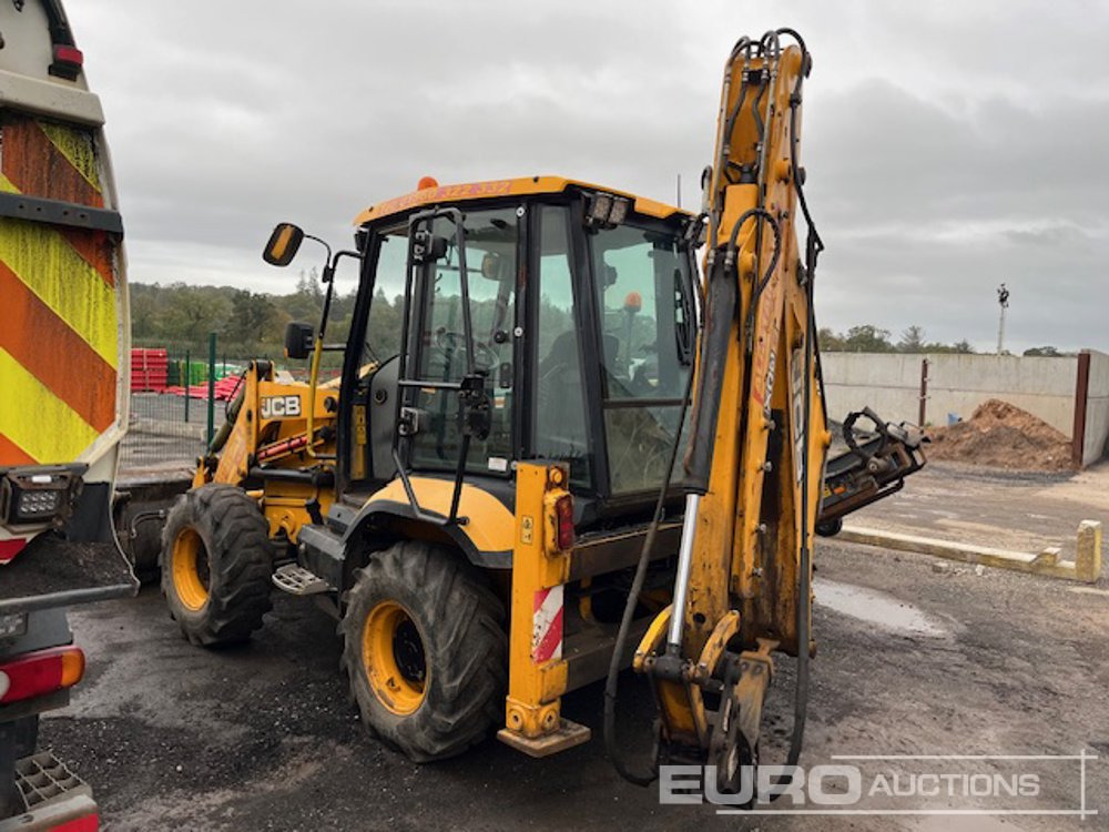 2017 JCB 3CX Compact - Kotrórakodó: 3 kép. 2017 JCB 3CX Compact - Kotrórakodó: 3 kép.