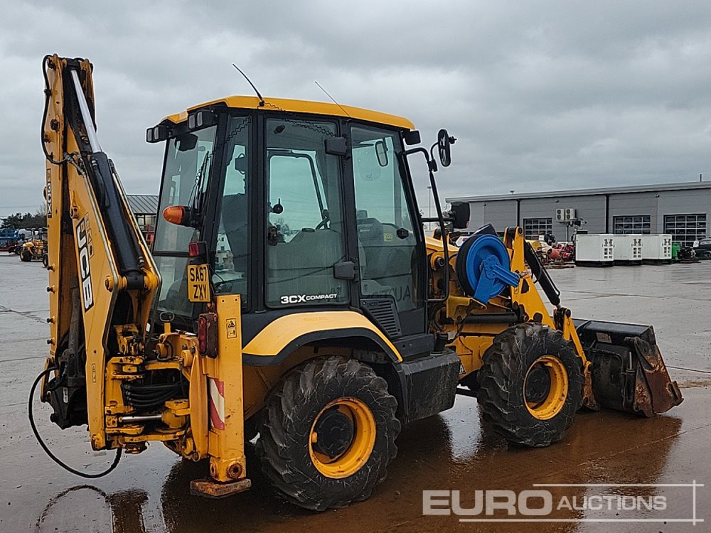 2017 JCB 3CX Compact - Kotrórakodó: 5 kép. 2017 JCB 3CX Compact - Kotrórakodó: 5 kép.