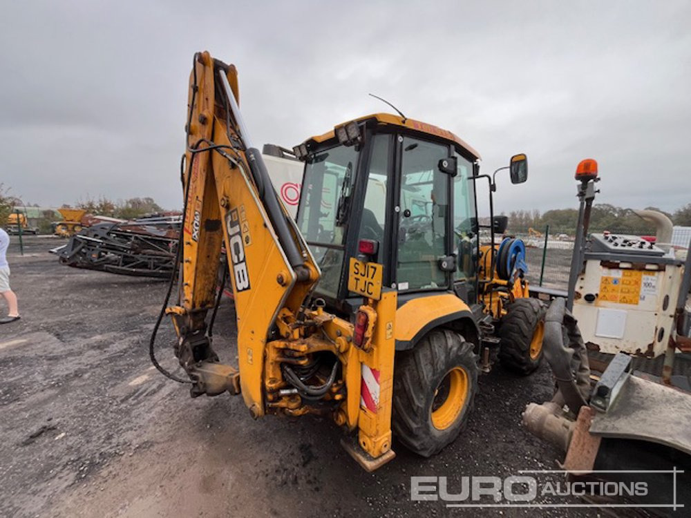 2017 JCB 3CX Compact - Kotrórakodó: 5 kép. 2017 JCB 3CX Compact - Kotrórakodó: 5 kép.