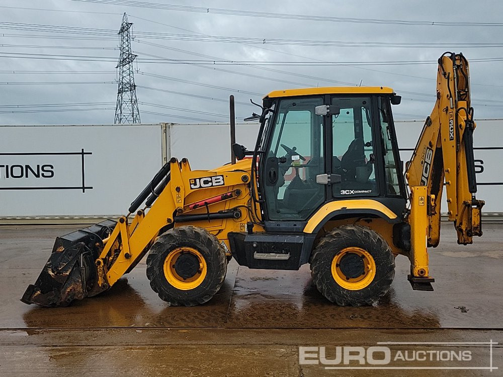 2017 JCB 3CX Compact - Kotrórakodó: 2 kép. 2017 JCB 3CX Compact - Kotrórakodó: 2 kép.