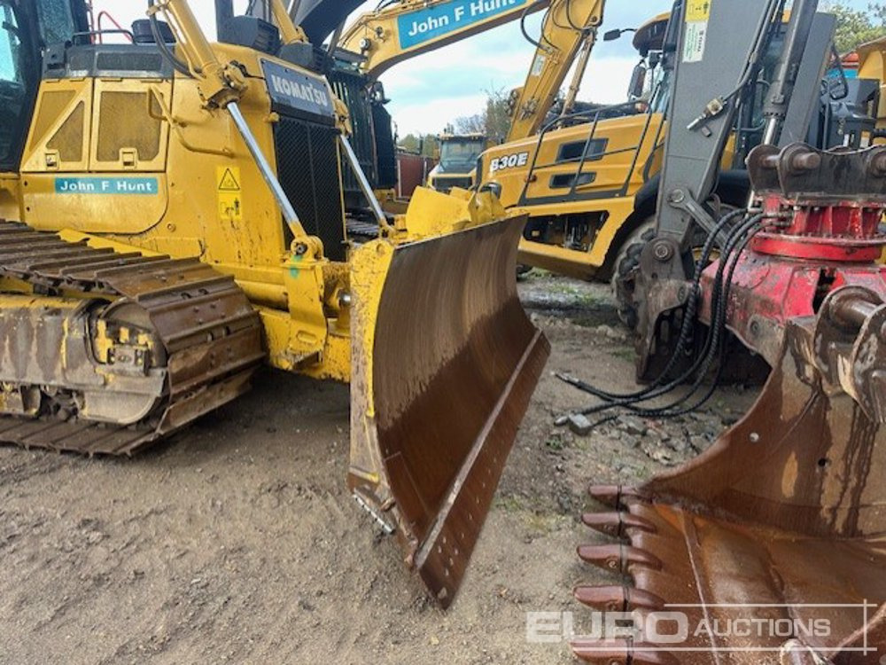 2017 Komatsu D65PXI-18 - Buldózer: 3 kép. 2017 Komatsu D65PXI-18 - Buldózer: 3 kép.