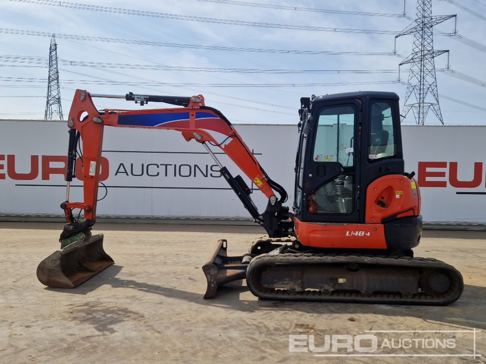 2017 Kubota U48-4 - Minikotró: 2 kép. 2017 Kubota U48-4 - Minikotró: 2 kép.