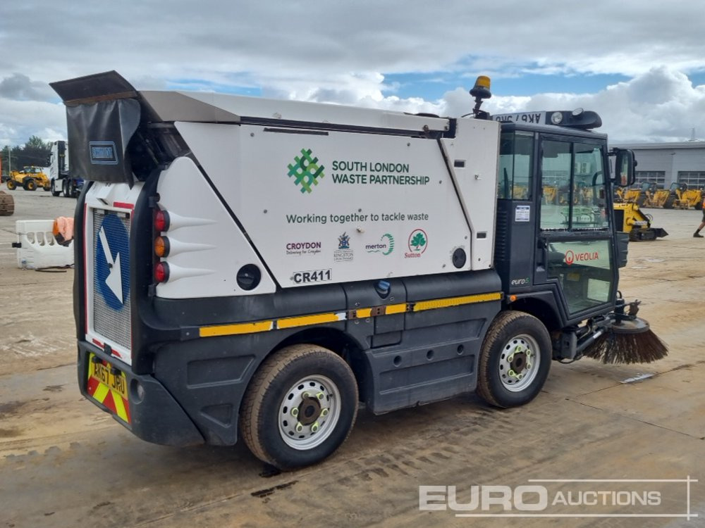 2017 Schmidt 4x2 Road Sweeper, Reverse Camera, A/C - Utcaseprő gép: 5 kép. 2017 Schmidt 4x2 Road Sweeper, Reverse Camera, A/C - Utcaseprő gép: 5 kép.
