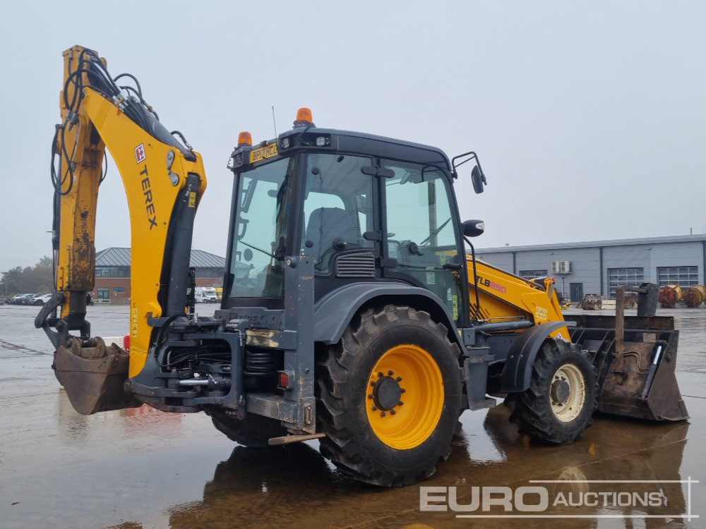 2017 Terex TLB890PM - Kotrórakodó: 5 kép. 2017 Terex TLB890PM - Kotrórakodó: 5 kép.