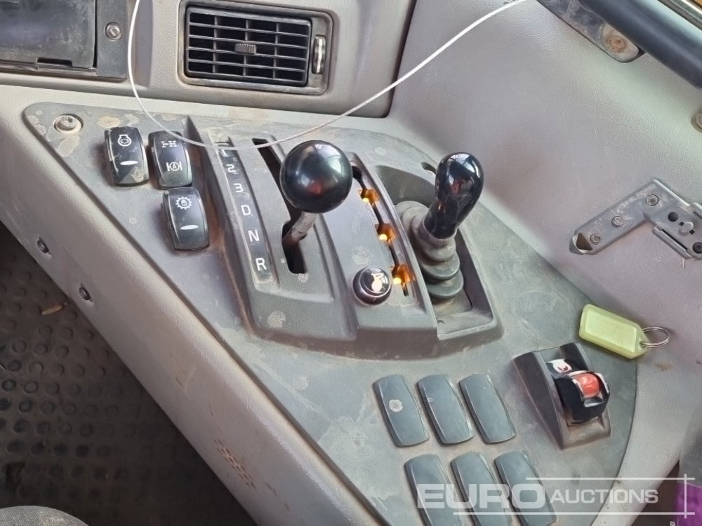 Csuklós dömper 2017 Volvo A30G: 47 kép.