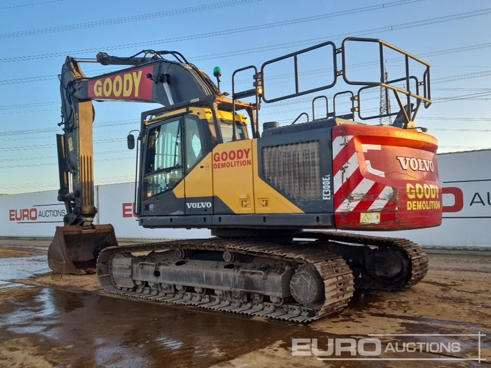 2017 Volvo EC300EL - Lánctalpas kotró: 3 kép. 2017 Volvo EC300EL - Lánctalpas kotró: 3 kép.