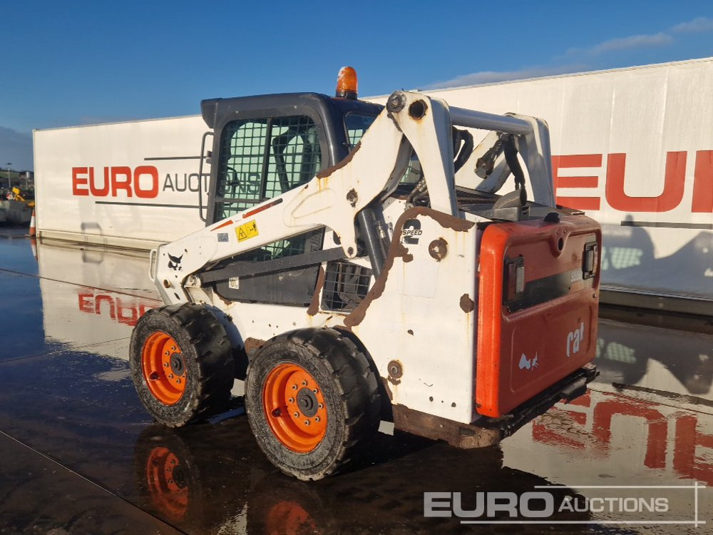 2018 Bobcat S590 - Mini homlokrakodó: 3 kép. 2018 Bobcat S590 - Mini homlokrakodó: 3 kép.