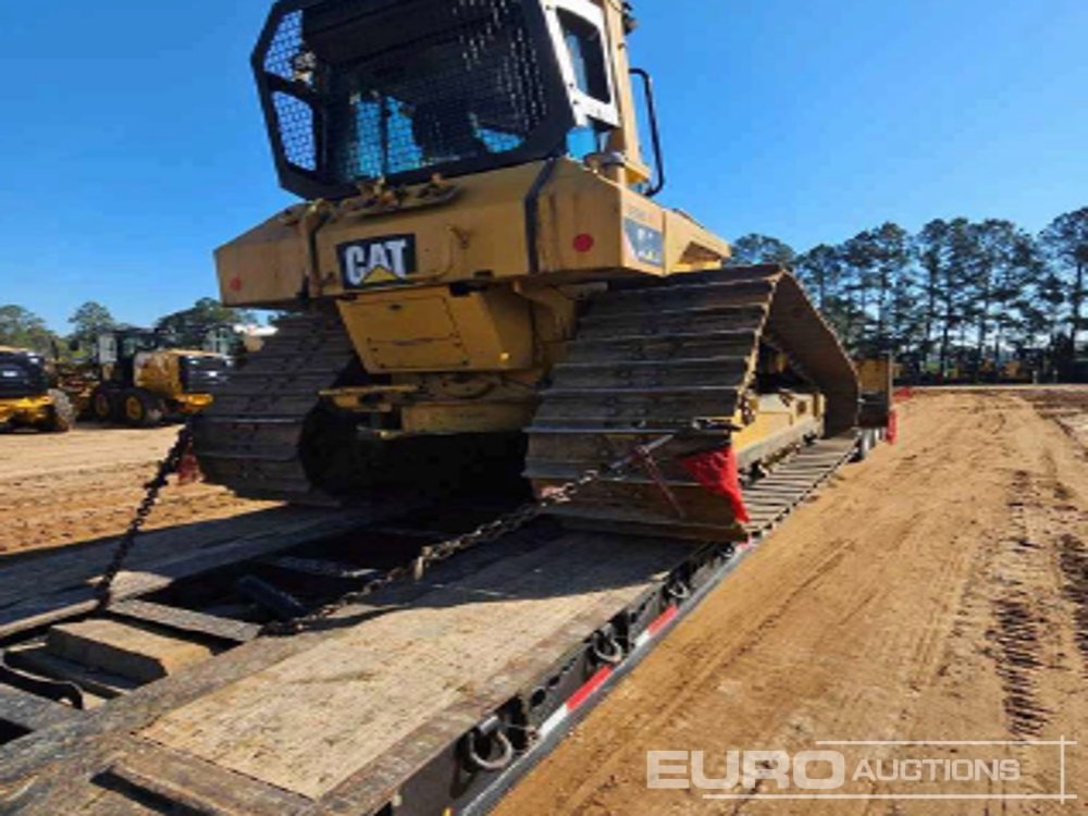 2018 CAT D6N LGP - Buldózer: 3 kép. 2018 CAT D6N LGP - Buldózer: 3 kép.