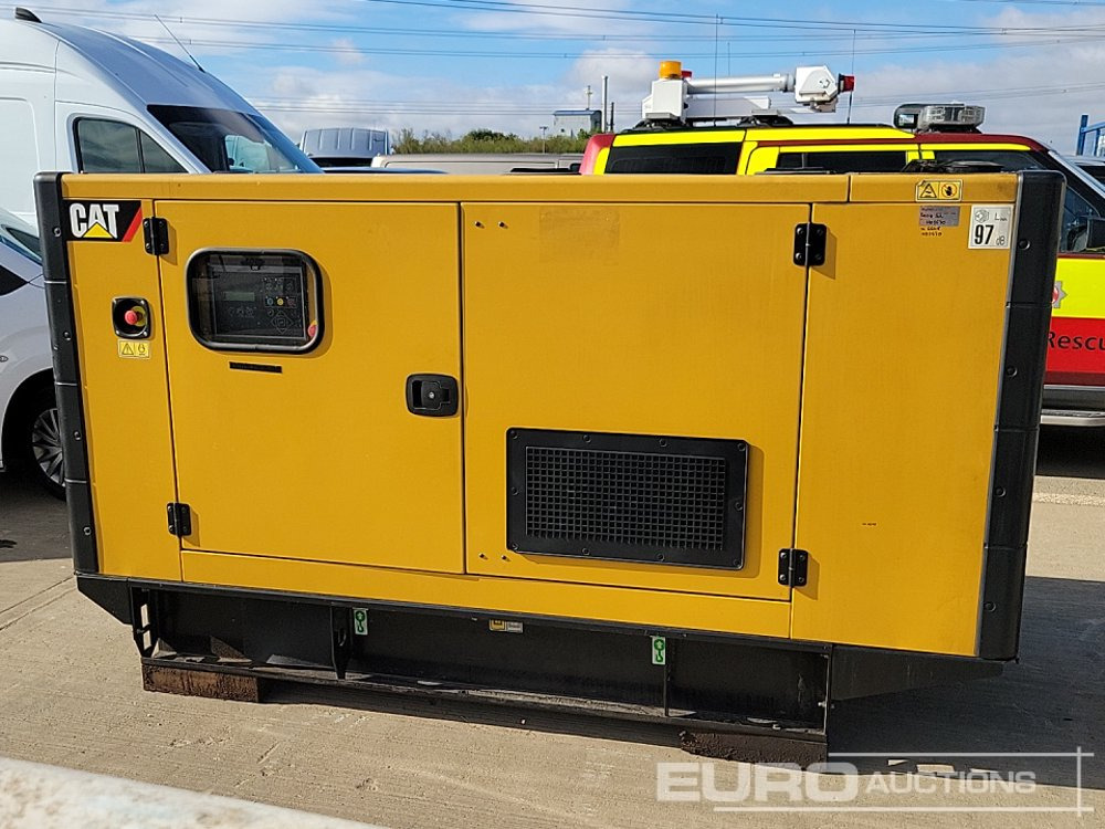 2018 Caterpillar 110kVA Generator, 4 Cylinder Engine - Áramfejlesztő: 2 kép. 2018 Caterpillar 110kVA Generator, 4 Cylinder Engine - Áramfejlesztő: 2 kép.