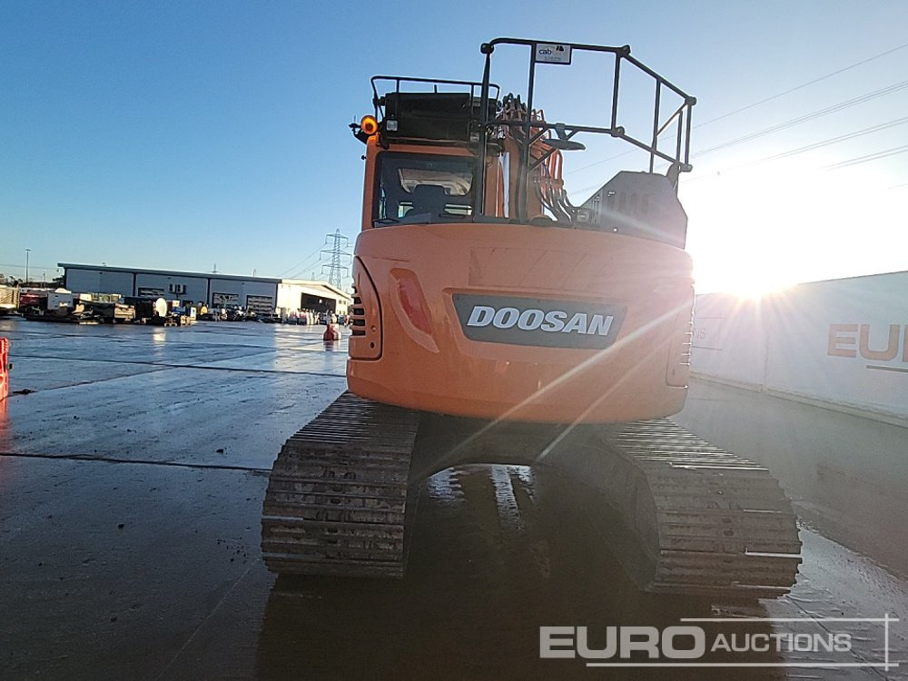 2018 Doosan DX140LC-5 - Lánctalpas kotró: 4 kép. 2018 Doosan DX140LC-5 - Lánctalpas kotró: 4 kép.