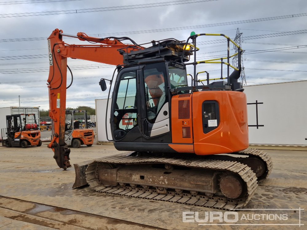 2018 Hitachi ZX135US-6 - Lánctalpas kotró: 3 kép. 2018 Hitachi ZX135US-6 - Lánctalpas kotró: 3 kép.
