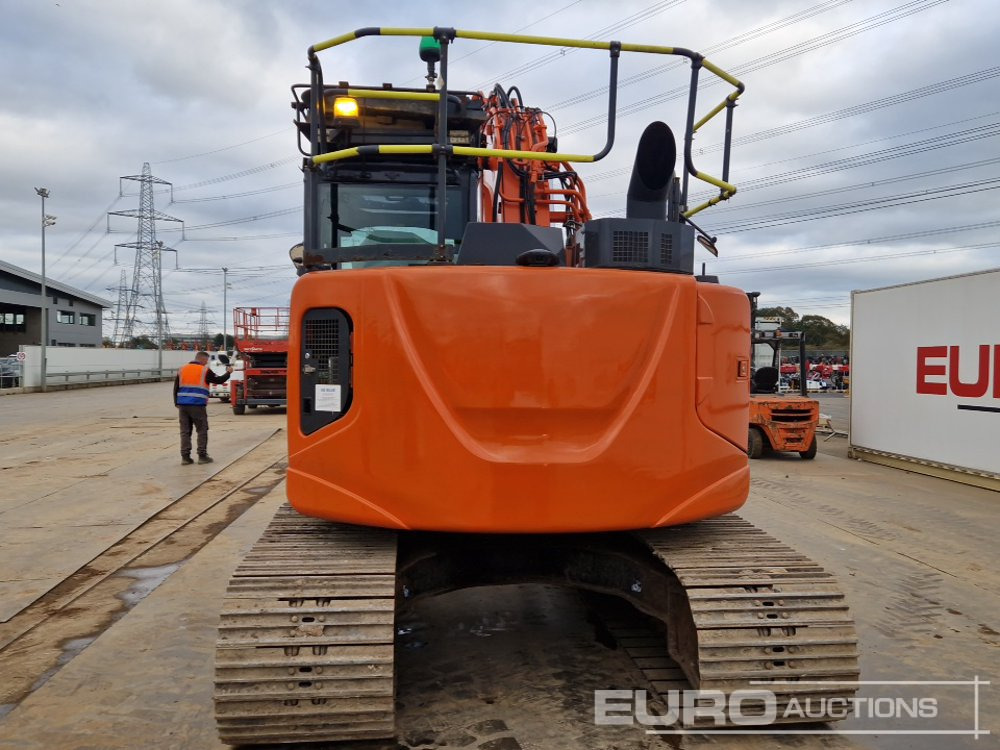 2018 Hitachi ZX135US-6 - Lánctalpas kotró: 4 kép. 2018 Hitachi ZX135US-6 - Lánctalpas kotró: 4 kép.