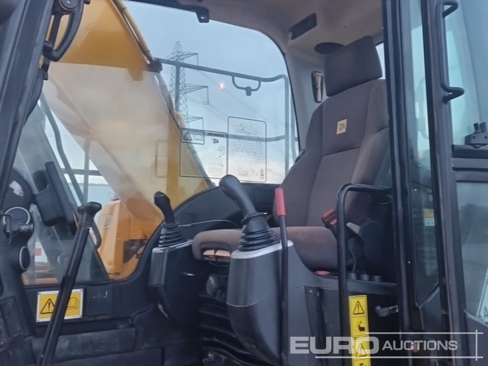 Lánctalpas kotró 2018 JCB JS145LC: 37 kép.