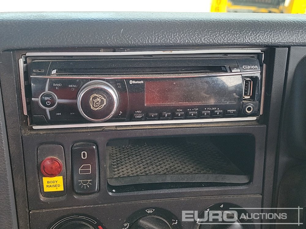 Billenőplatós teherautó 2018 Scania P410: 38 kép.