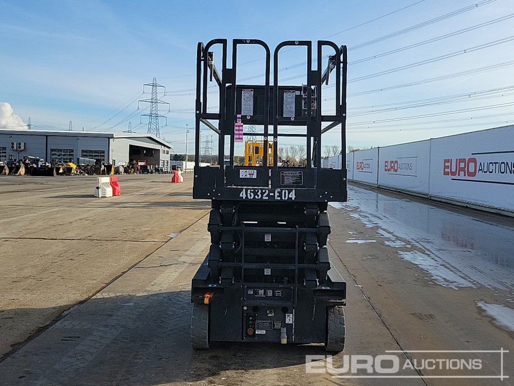 2018 Snorkel S4732E - Ollós emelő: 4 kép. 2018 Snorkel S4732E - Ollós emelő: 4 kép.