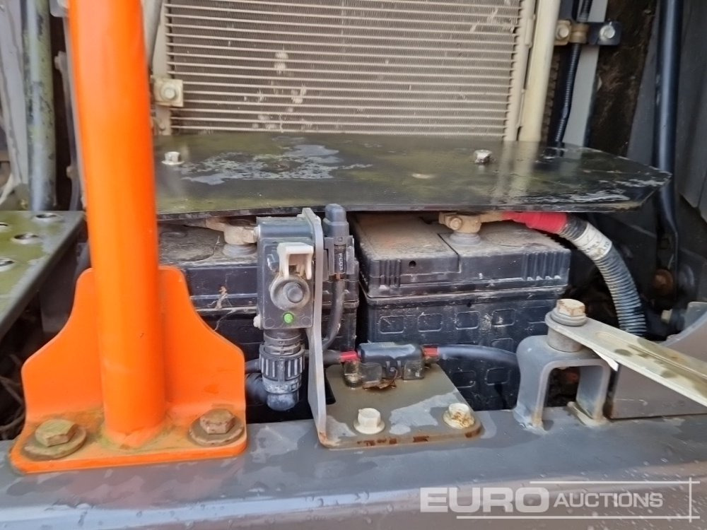 Lánctalpas kotró 2018 Volvo EC140EL: 28 kép.