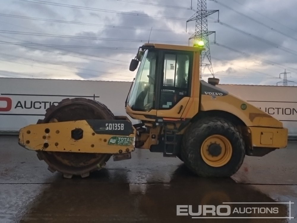 2018 Volvo SD135B - Henger: 2 kép. 2018 Volvo SD135B - Henger: 2 kép.