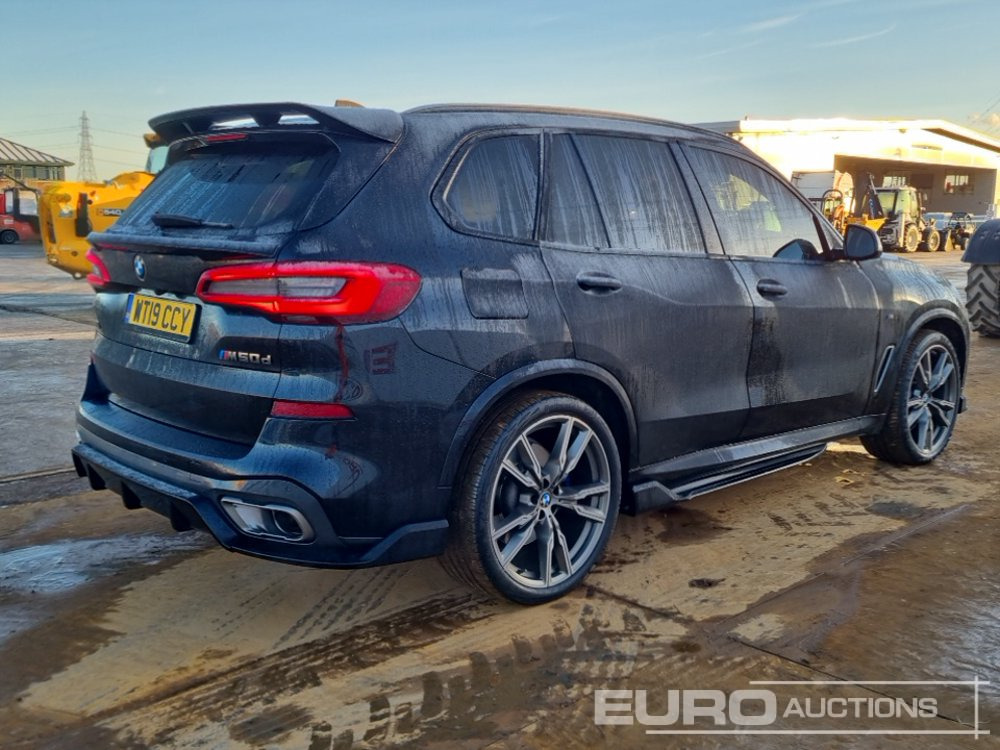 2019 BMW X5 M50D - Terepjáró/ SUV: 5 kép. 2019 BMW X5 M50D - Terepjáró/ SUV: 5 kép.