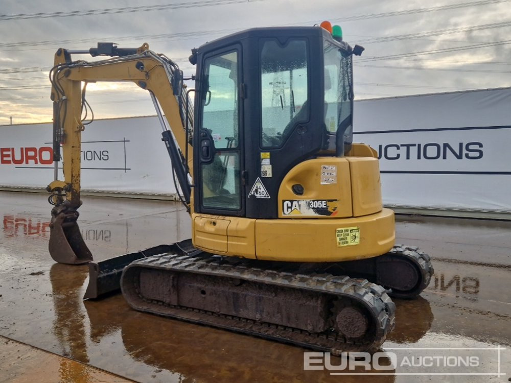 2019 CAT 305E2 - Minikotró: 3 kép. 2019 CAT 305E2 - Minikotró: 3 kép.