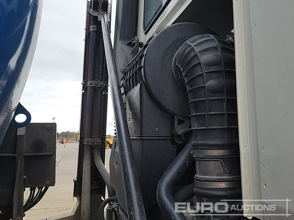 Tartályos teherautó 2019 DAF CF410: 38 kép.