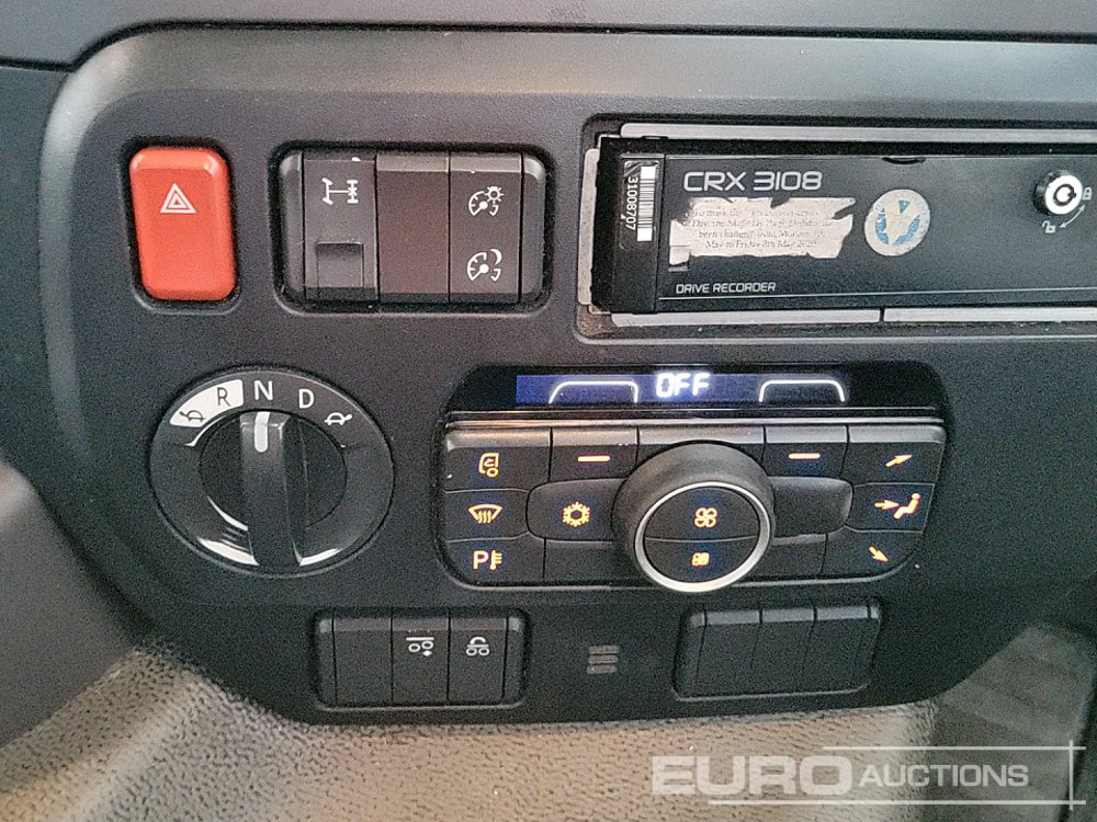 Tartályos teherautó 2019 DAF CF410: 50 kép.