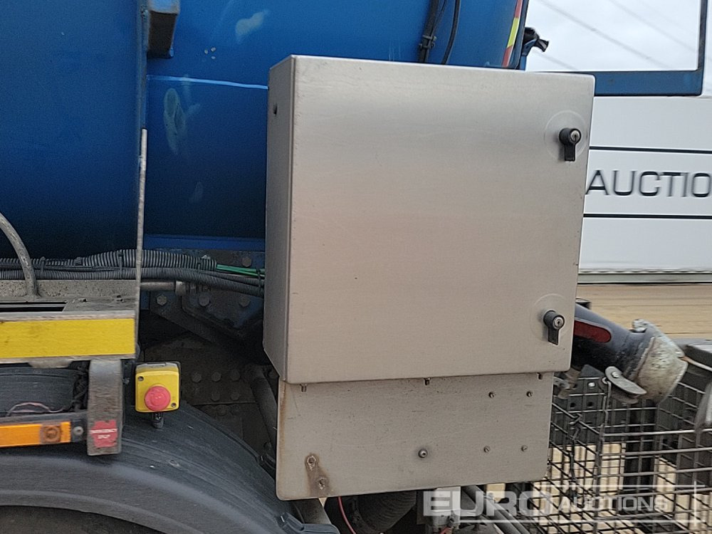 Tartályos teherautó 2019 DAF CF410: 23 kép.