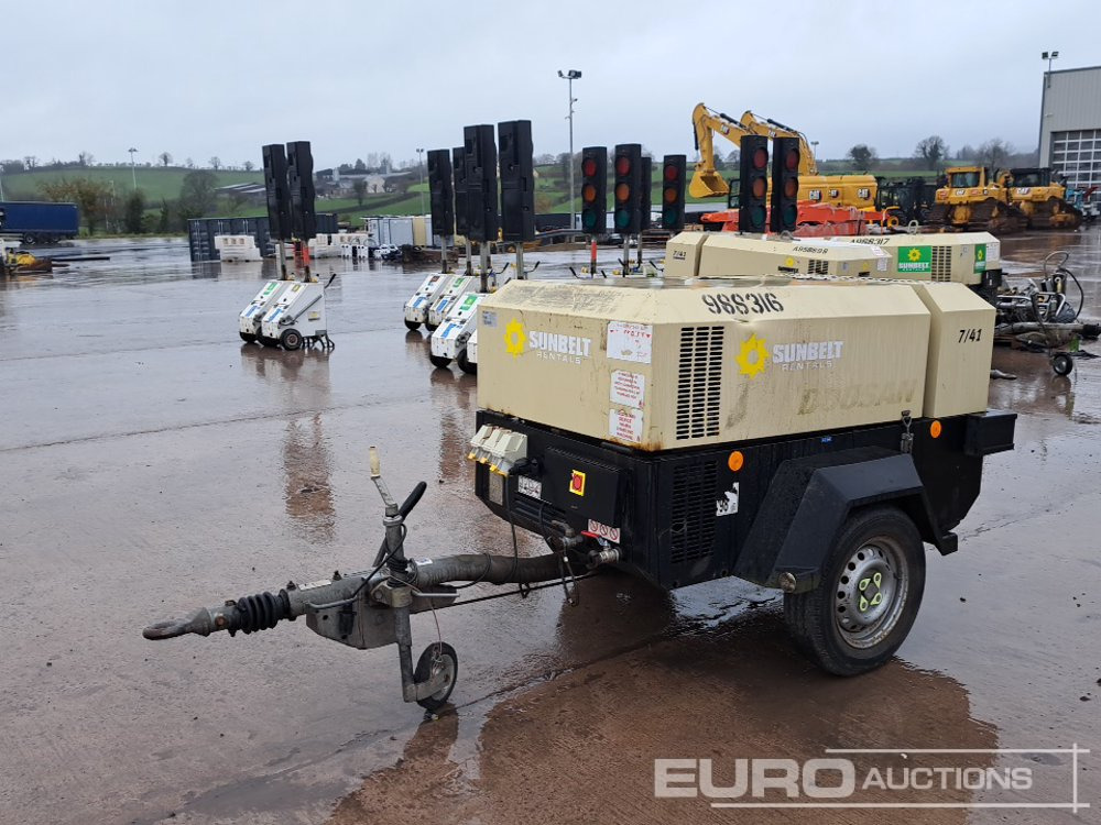 2019 Doosan 741 - Légkompresszor: 1 kép. 2019 Doosan 741 - Légkompresszor: 1 kép.