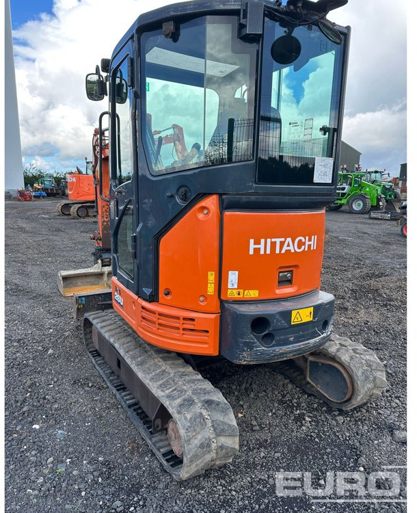 2019 Hitachi ZX26U-6 CR - Minikotró: 2 kép. 2019 Hitachi ZX26U-6 CR - Minikotró: 2 kép.