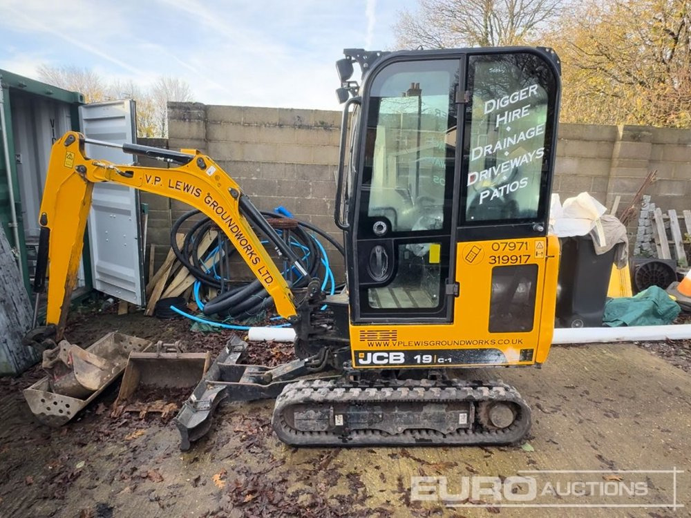 2019 JCB 19C-1 - Minikotró: 2 kép. 2019 JCB 19C-1 - Minikotró: 2 kép.