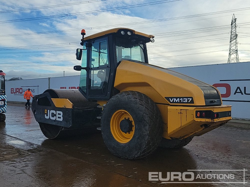 2019 JCB VM137 - Henger: 3 kép. 2019 JCB VM137 - Henger: 3 kép.