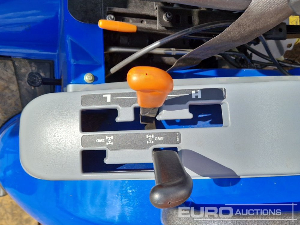 Kistraktor 2019 New Holland Boomer 25: 32 kép.