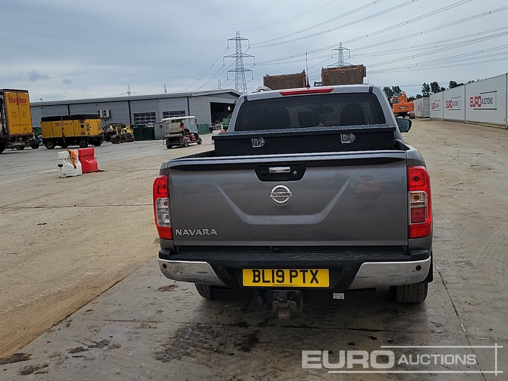 2019 Nissan Navara - Pickup: 4 kép. 2019 Nissan Navara - Pickup: 4 kép.