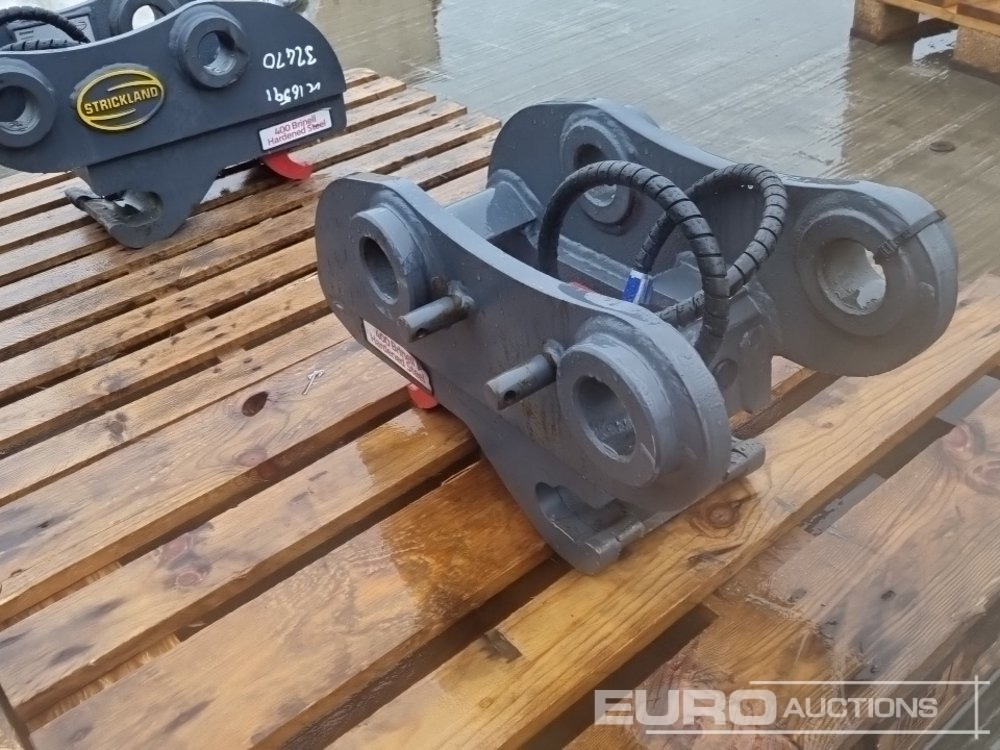 2019 Strickland Hydraulic Double Lock QH 60mm Pin to suit 10 Ton Excavator - Gyorscsatlakozó: 3 kép. 2019 Strickland Hydraulic Double Lock QH 60mm Pin to suit 10 Ton Excavator - Gyorscsatlakozó: 3 kép.