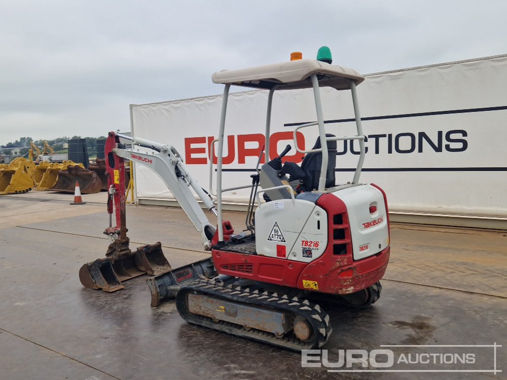 2019 Takeuchi TB216 - Minikotró: 3 kép. 2019 Takeuchi TB216 - Minikotró: 3 kép.