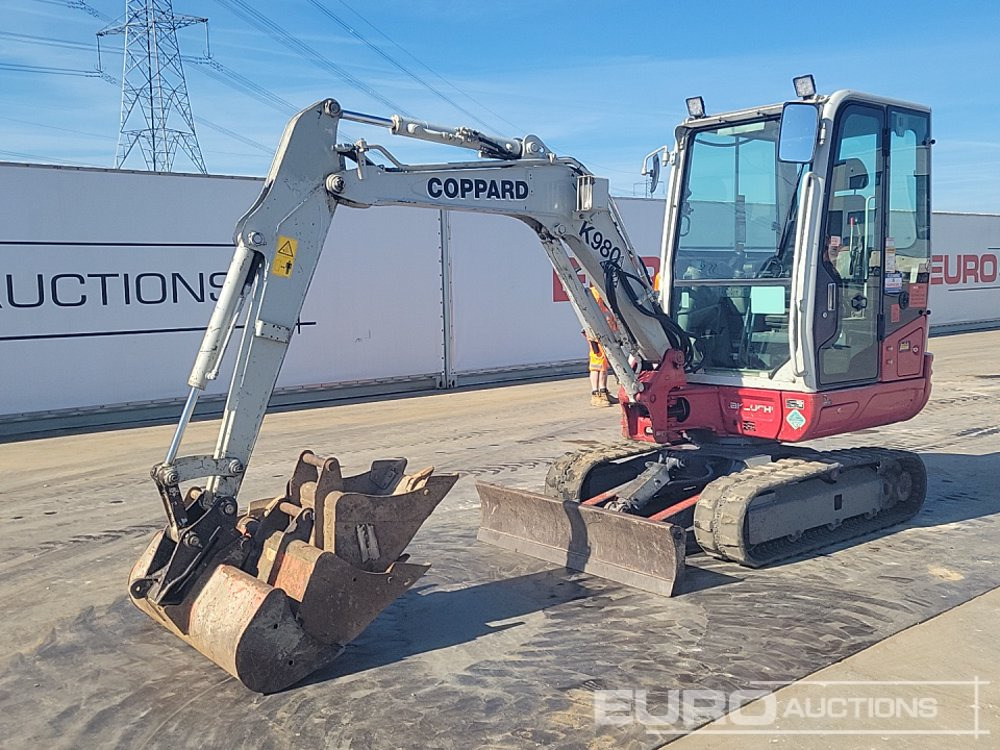 2019 Takeuchi TB230 - Minikotró: 1 kép. 2019 Takeuchi TB230 - Minikotró: 1 kép.