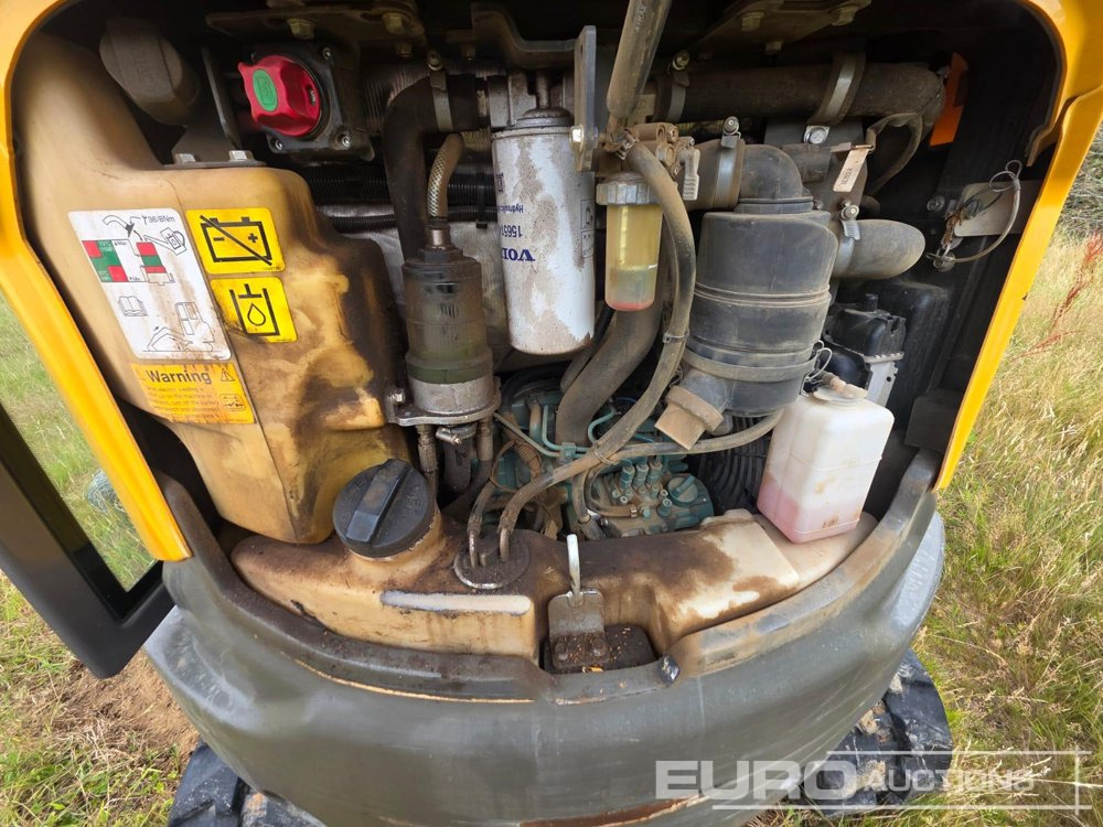 2019 Volvo EC27D - Minikotró: 5 kép. 2019 Volvo EC27D - Minikotró: 5 kép.