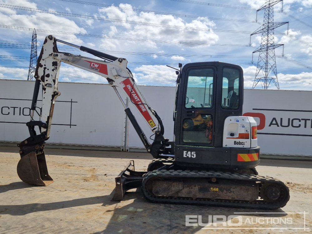 2020 Bobcat E45 - Minikotró: 2 kép. 2020 Bobcat E45 - Minikotró: 2 kép.