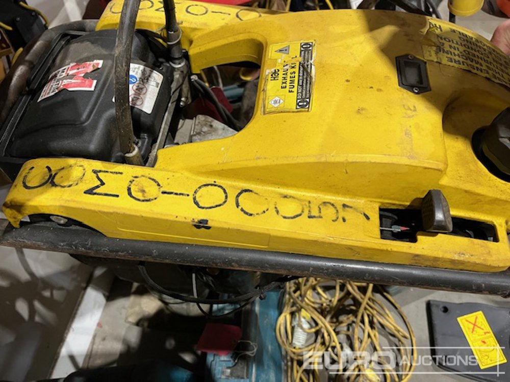 2020 Bomag BT60 - Aszfaltozó gép: 3 kép. 2020 Bomag BT60 - Aszfaltozó gép: 3 kép.