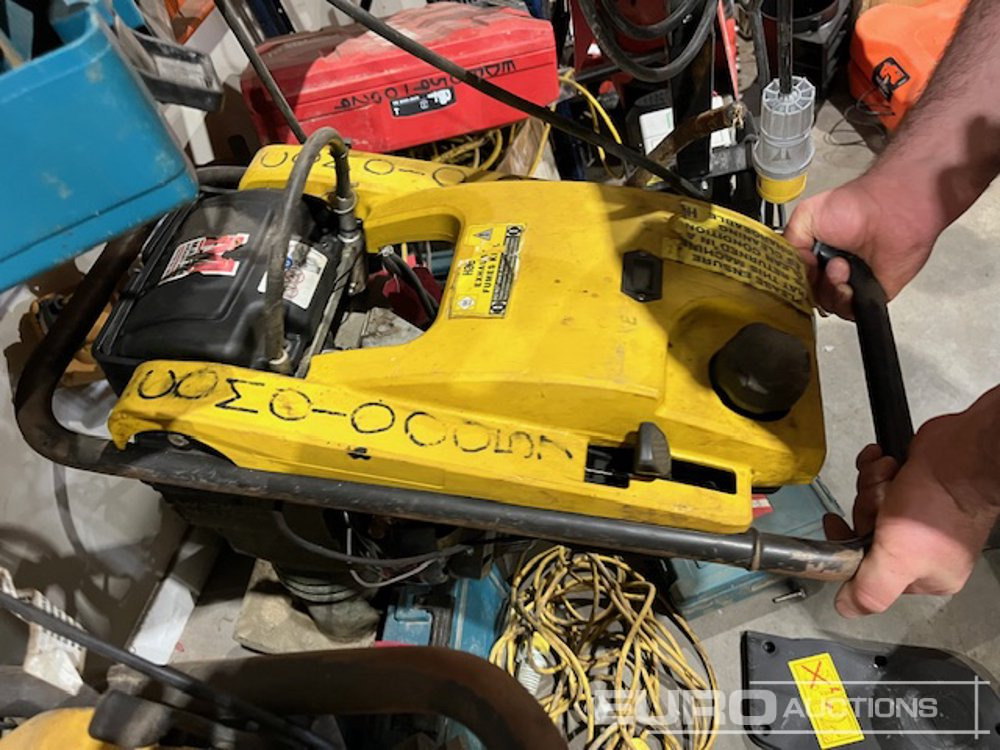 2020 Bomag BT60 - Aszfaltozó gép: 5 kép. 2020 Bomag BT60 - Aszfaltozó gép: 5 kép.