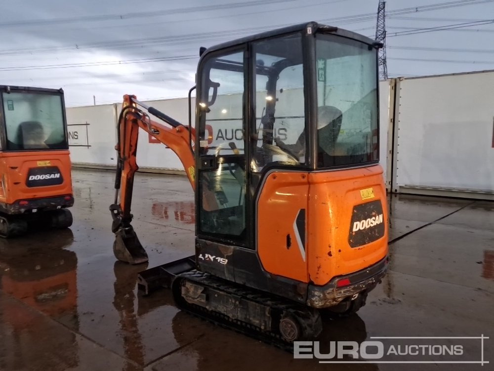 2020 Doosan DX19 - Minikotró: 3 kép. 2020 Doosan DX19 - Minikotró: 3 kép.