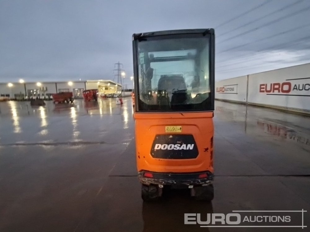 2020 Doosan DX19 - Minikotró: 4 kép. 2020 Doosan DX19 - Minikotró: 4 kép.