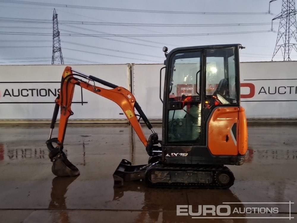 2020 Doosan DX19 - Minikotró: 2 kép. 2020 Doosan DX19 - Minikotró: 2 kép.