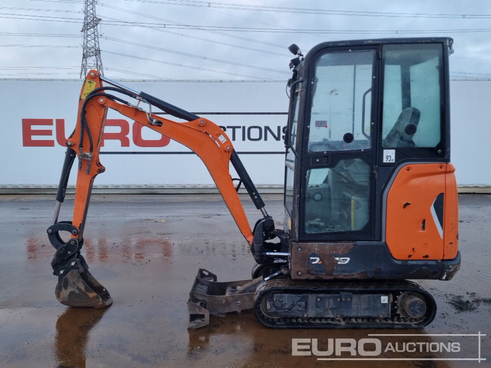 2020 Doosan DX19 - Minikotró: 2 kép. 2020 Doosan DX19 - Minikotró: 2 kép.