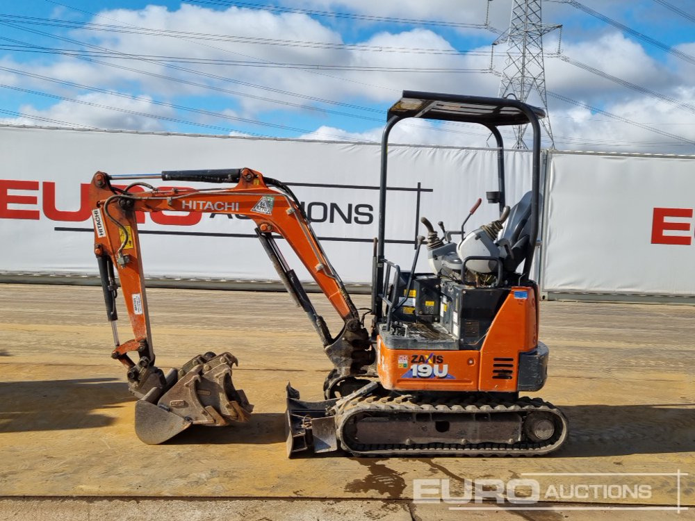 2020 Hitachi ZX19U-6 YR - Minikotró: 2 kép. 2020 Hitachi ZX19U-6 YR - Minikotró: 2 kép.
