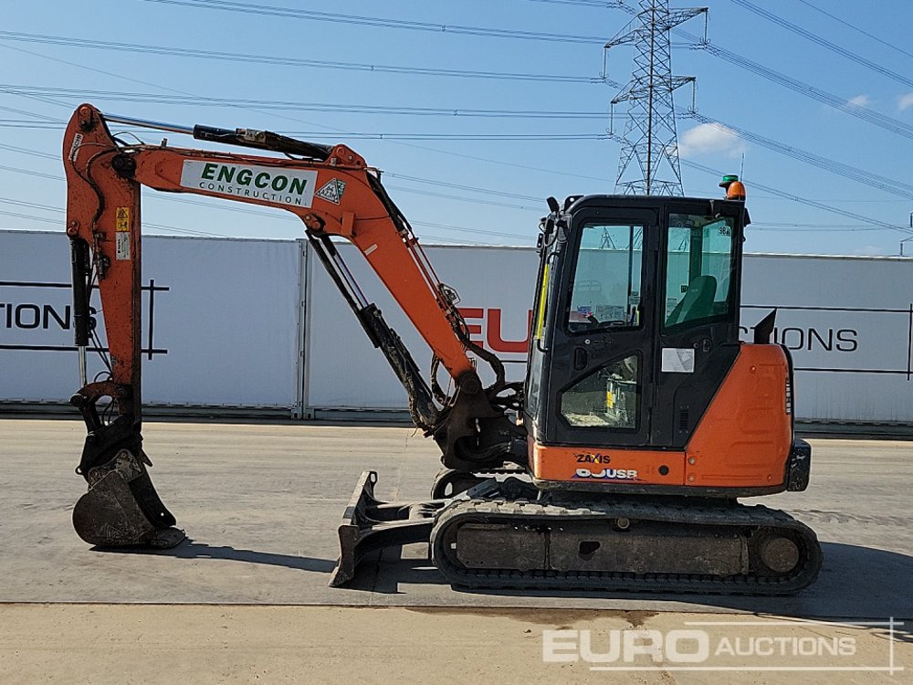 2020 Hitachi ZX65USB-6 CLP - Minikotró: 2 kép. 2020 Hitachi ZX65USB-6 CLP - Minikotró: 2 kép.