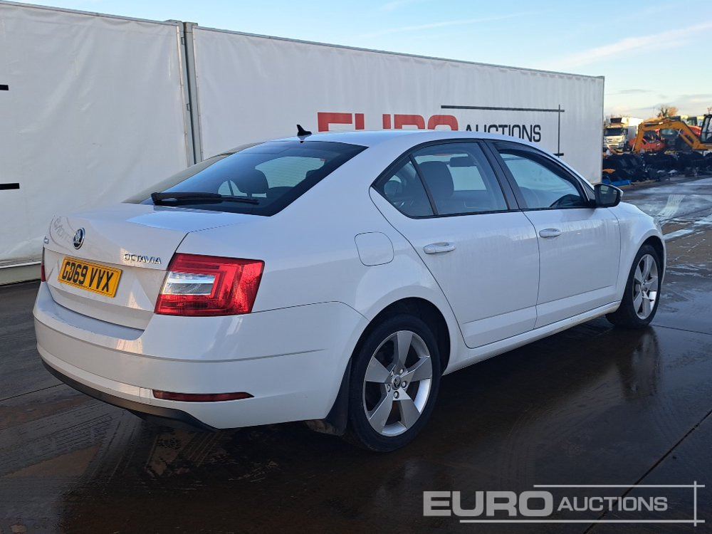 2020 Skoda Octavia - Autó: 5 kép. 2020 Skoda Octavia - Autó: 5 kép.