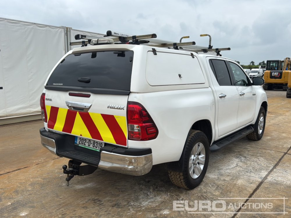 2020 Toyota Hilux - Pickup: 5 kép. 2020 Toyota Hilux - Pickup: 5 kép.