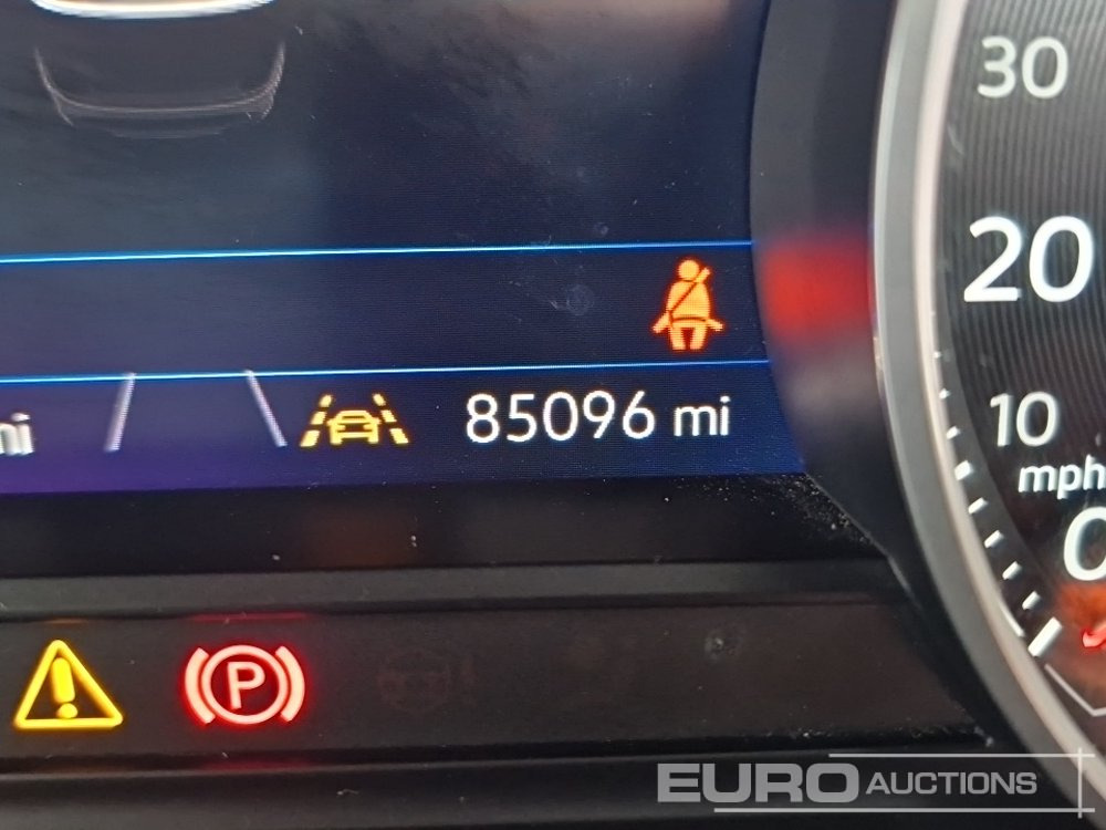Terepjáró/ SUV 2020 Volkswagen Touareg: 49 kép.
