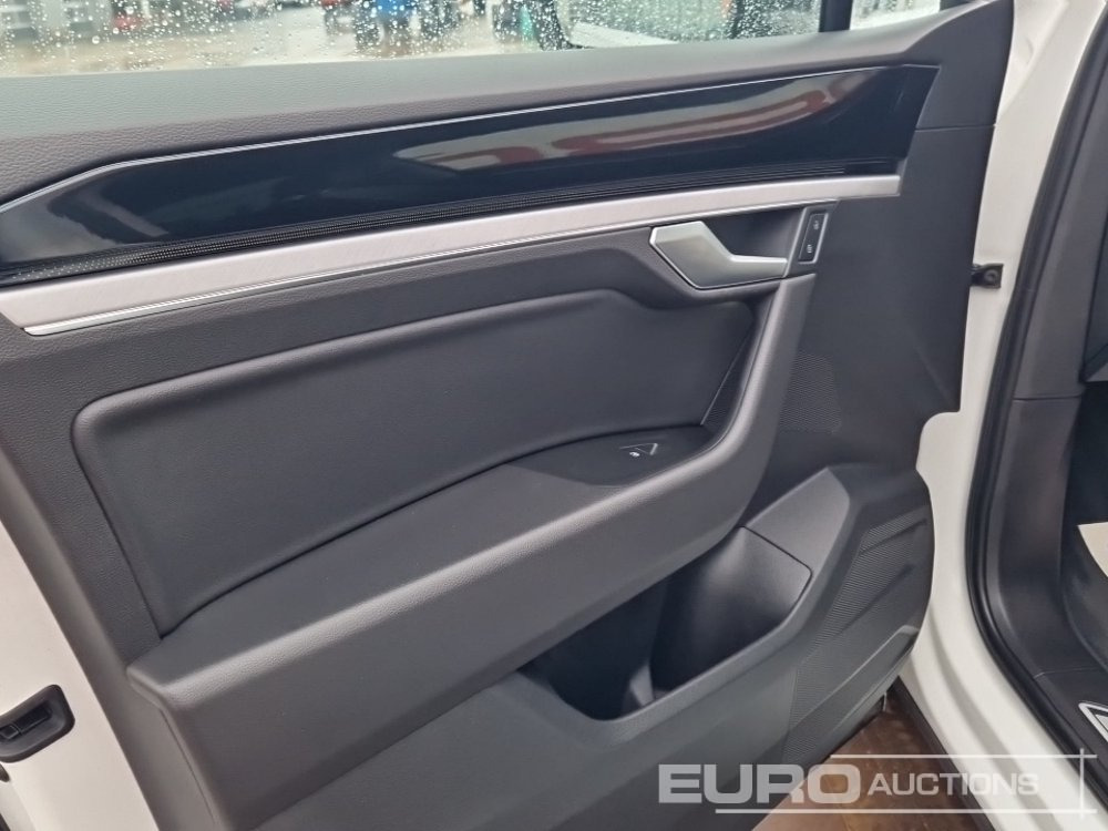 Terepjáró/ SUV 2020 Volkswagen Touareg: 15 kép.