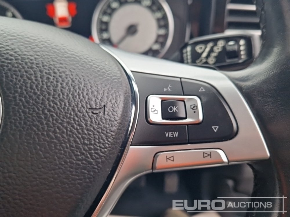 Terepjáró/ SUV 2020 Volkswagen Touareg: 29 kép.